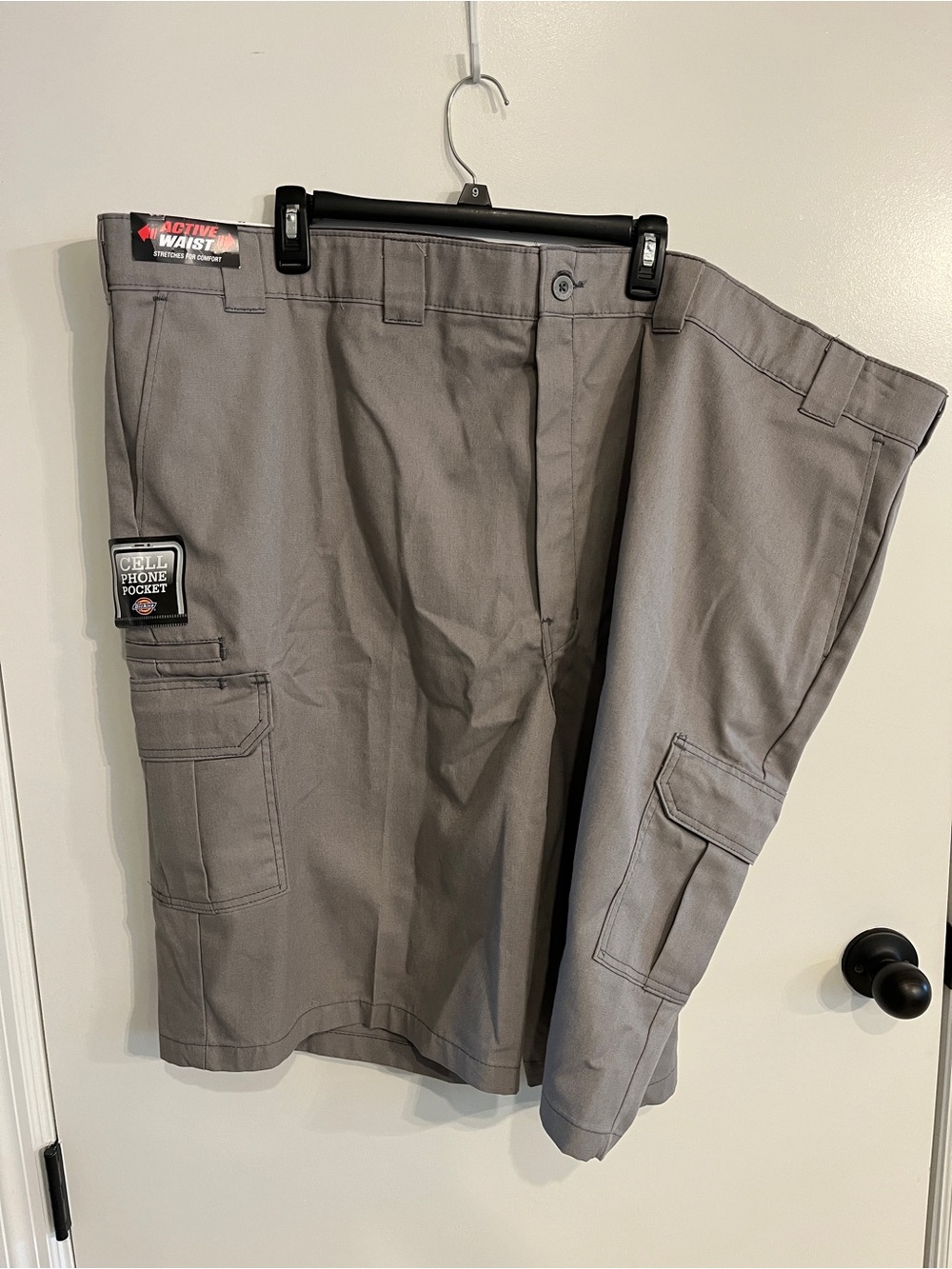 NWT Mens Size 56 Dickies Regular Fit Cargo Shorts